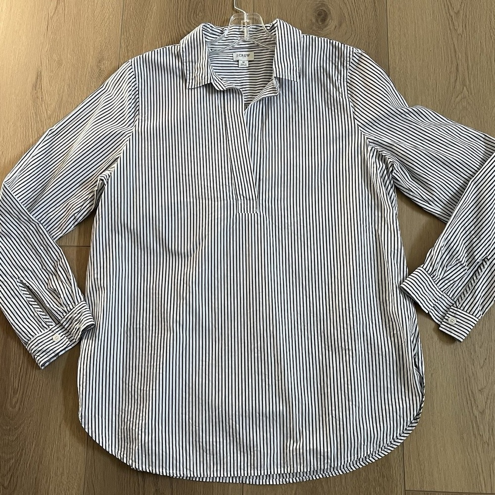 J.Crew Gray & White Striped Popover Shirt Women’s Large GUC - Picture 12 of 14